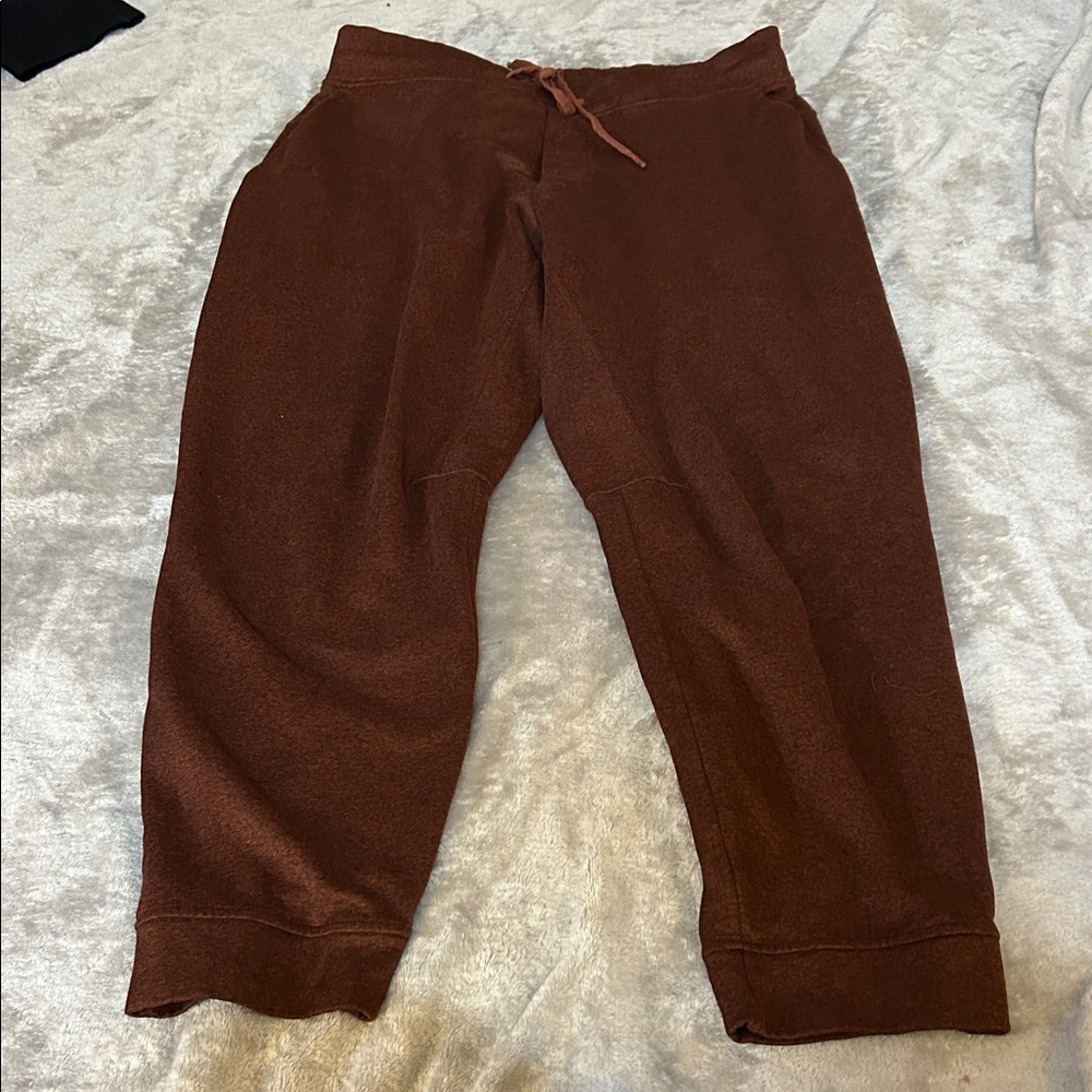 Lululemon men’s city sweat jogger in heathered dark terracotta